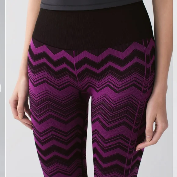 Lululemon Ebb To Street Chevron Purple Seamless Leggings Pant 8 - Picture 6 of 7